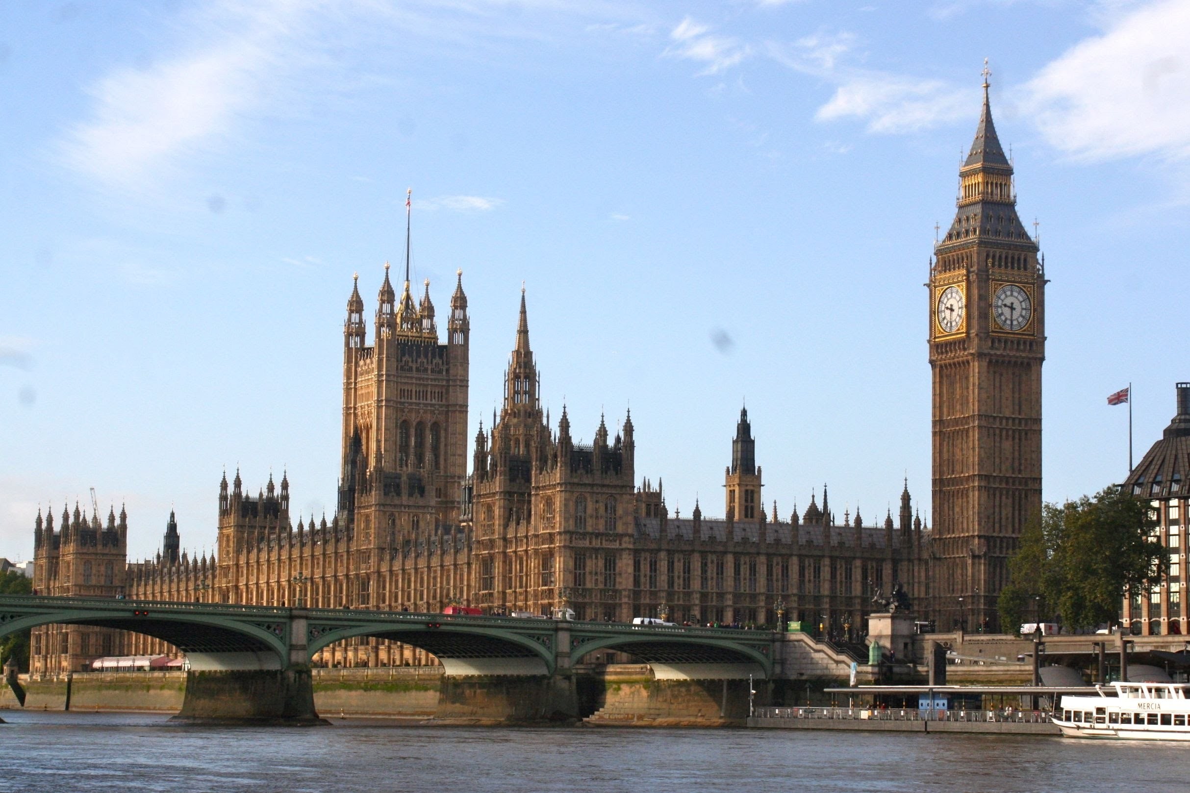 London is the capital of Great Britain.  There are many places of interest in this city. For example, Big Ben is...